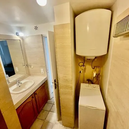 Apartment T2 Rue Pietonne Climatise